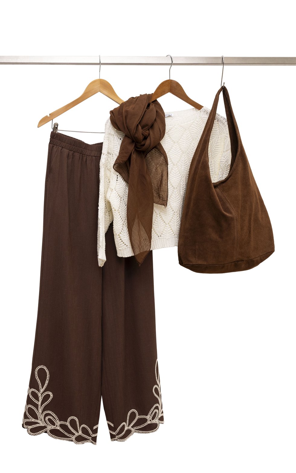 Fioretta Hose: € 99,- Pulli: € 69,- Tuch: € 19,- Tasche: € 99,-