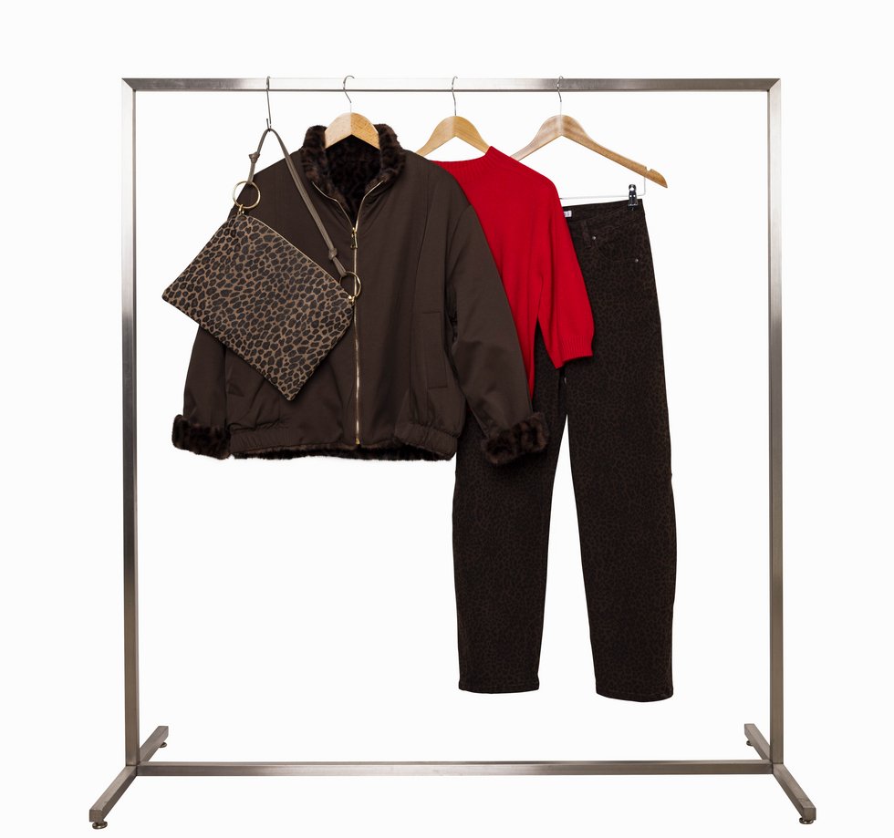Fioretta Tasche: € 89,- Wendejacke: € 199,- Pulli: € 69,- Jeans: € 99,-